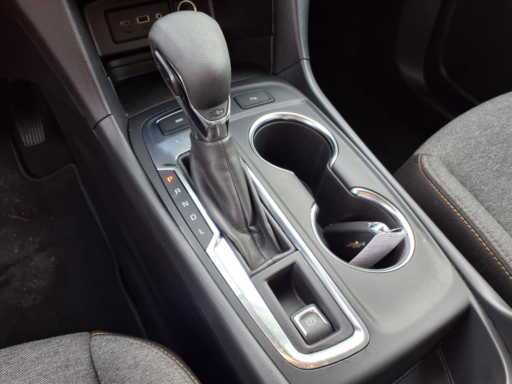 used 2024 Chevrolet Equinox car, priced at $23,555