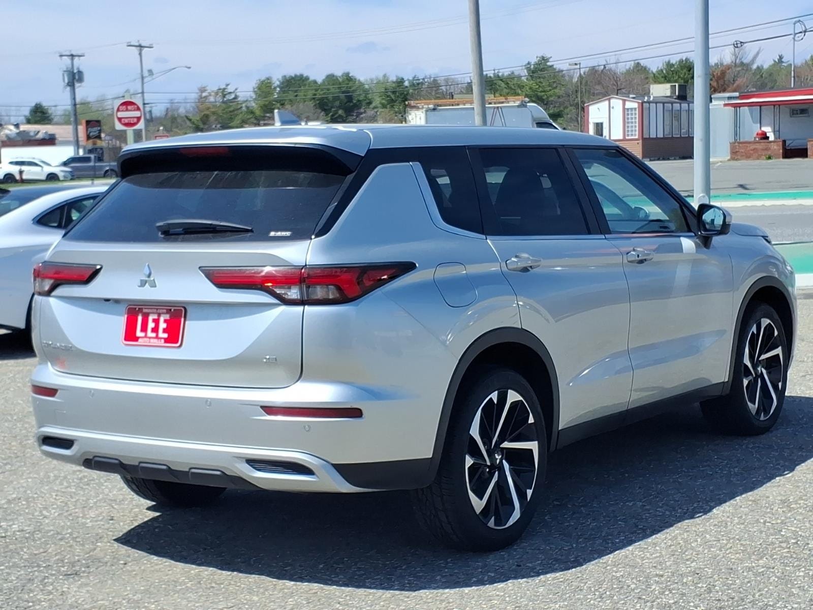 used 2024 Mitsubishi Outlander car, priced at $27,247