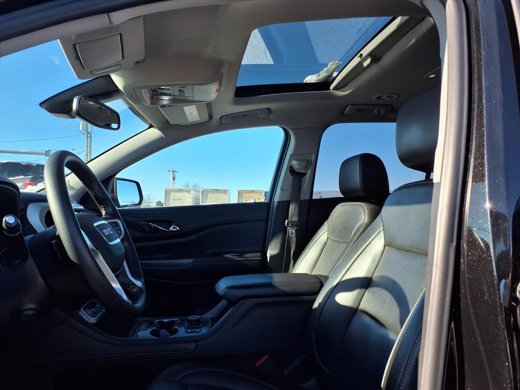 used 2021 GMC Acadia car, priced at $25,555