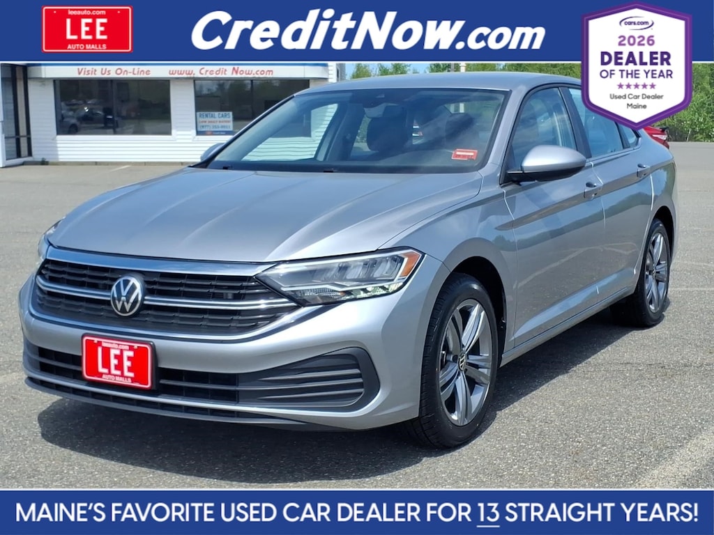 Used 2024 Volkswagen Jetta 1.5T SE Sedan