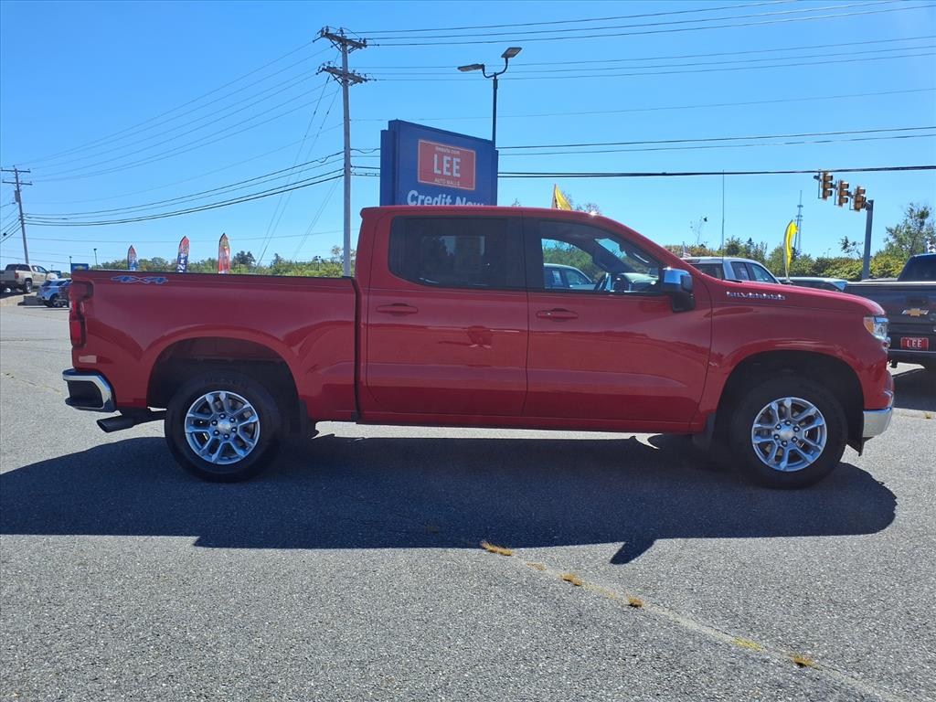 2022 Chevrolet Silverado 1500 LT photo 4