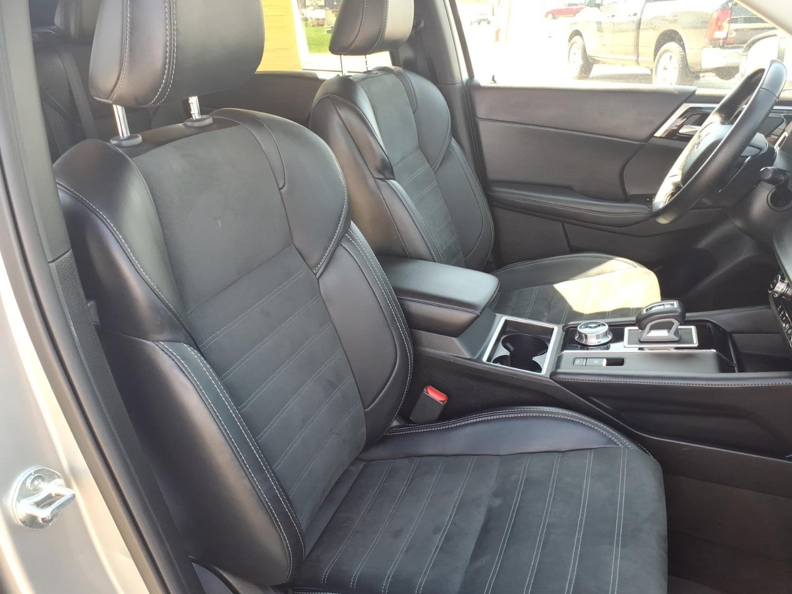 used 2024 Mitsubishi Outlander car, priced at $27,247