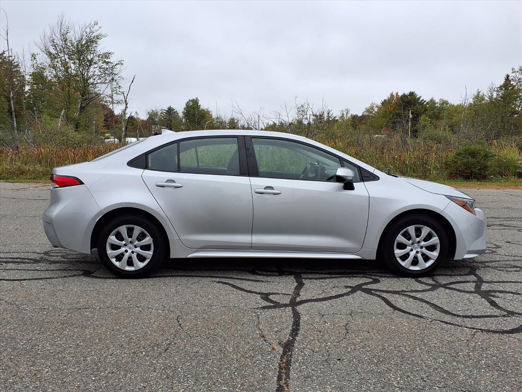 2023 Toyota Corolla LE photo 4