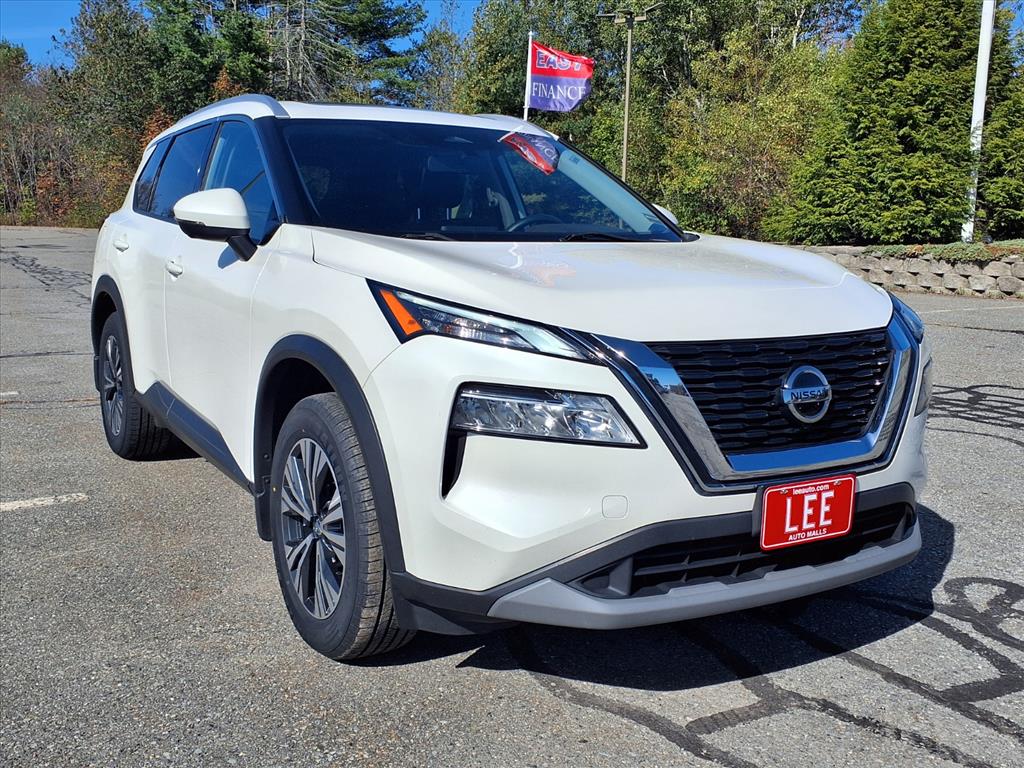 2021 Nissan Rogue SV photo 2
