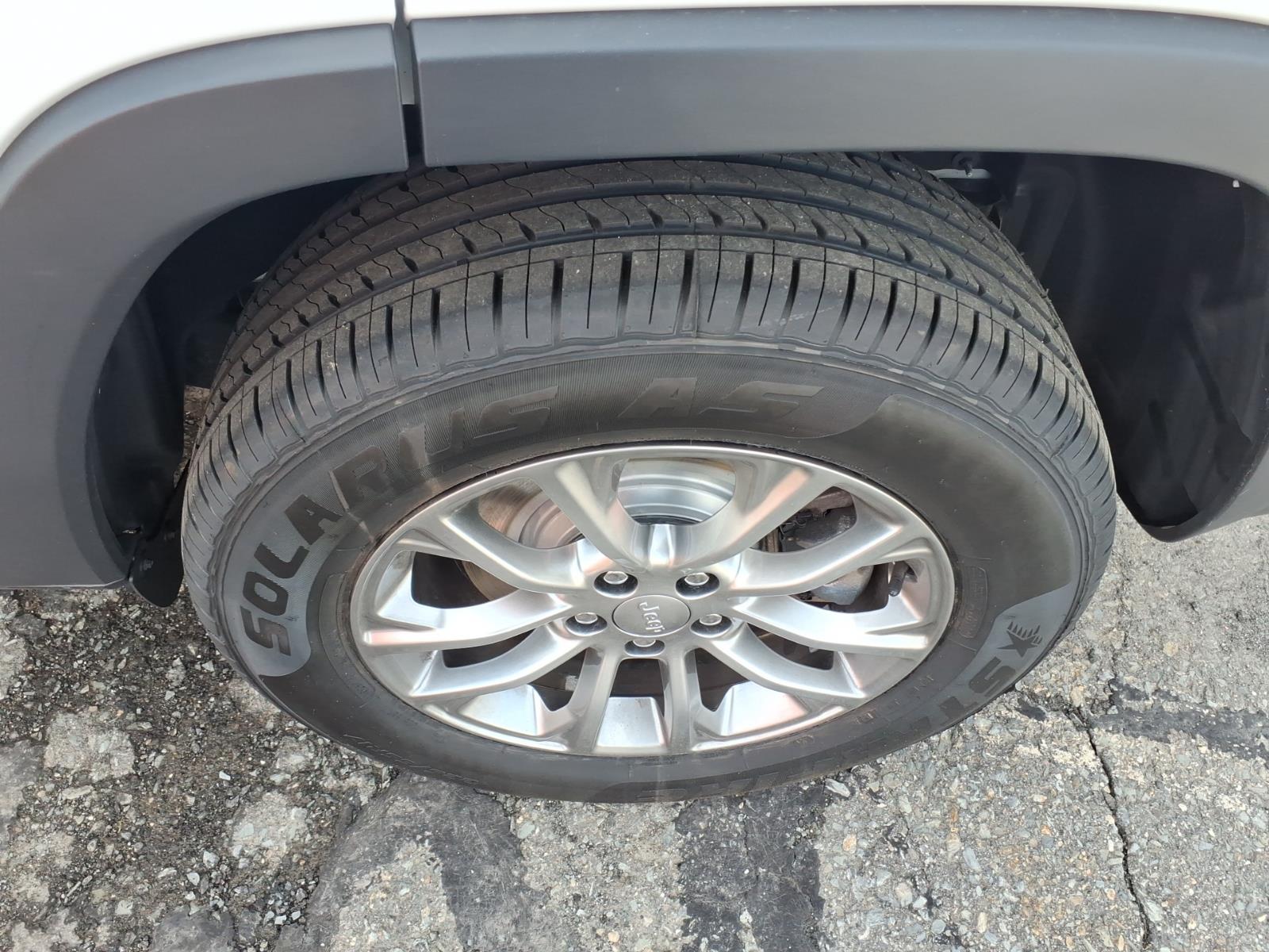 used 2021 Jeep Cherokee car, priced at $20,537