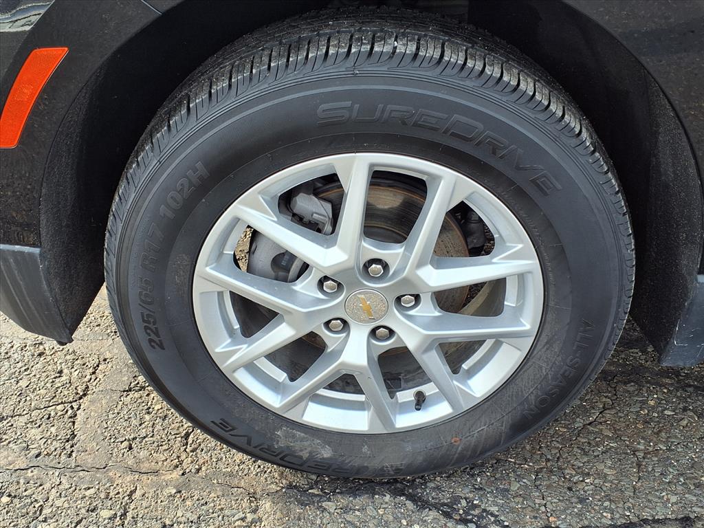 used 2024 Chevrolet Equinox car, priced at $23,555