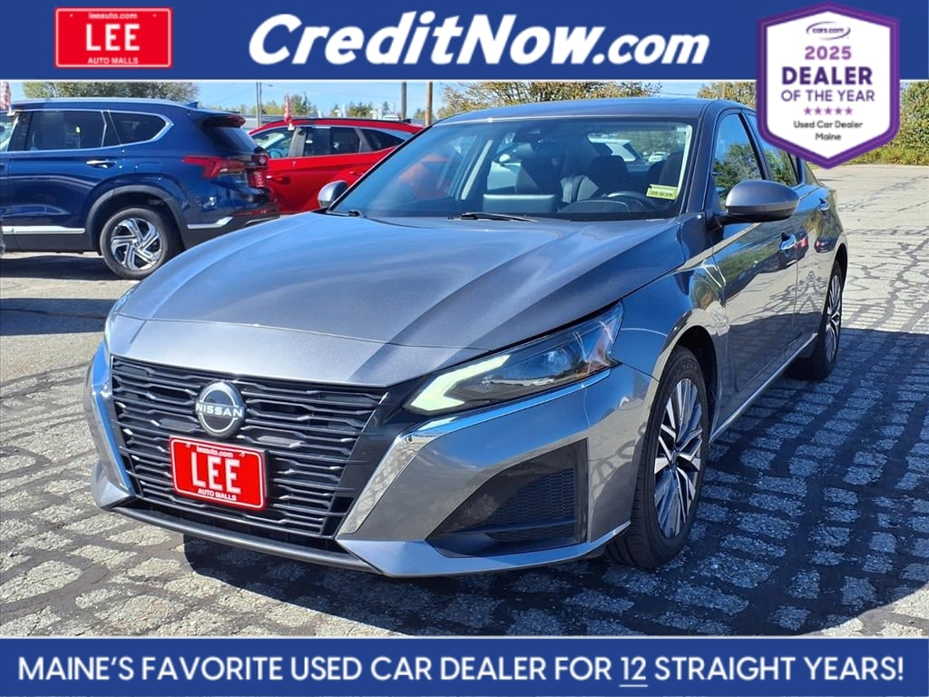 Used 2023 Nissan Altima 2.5 SV Sedan
