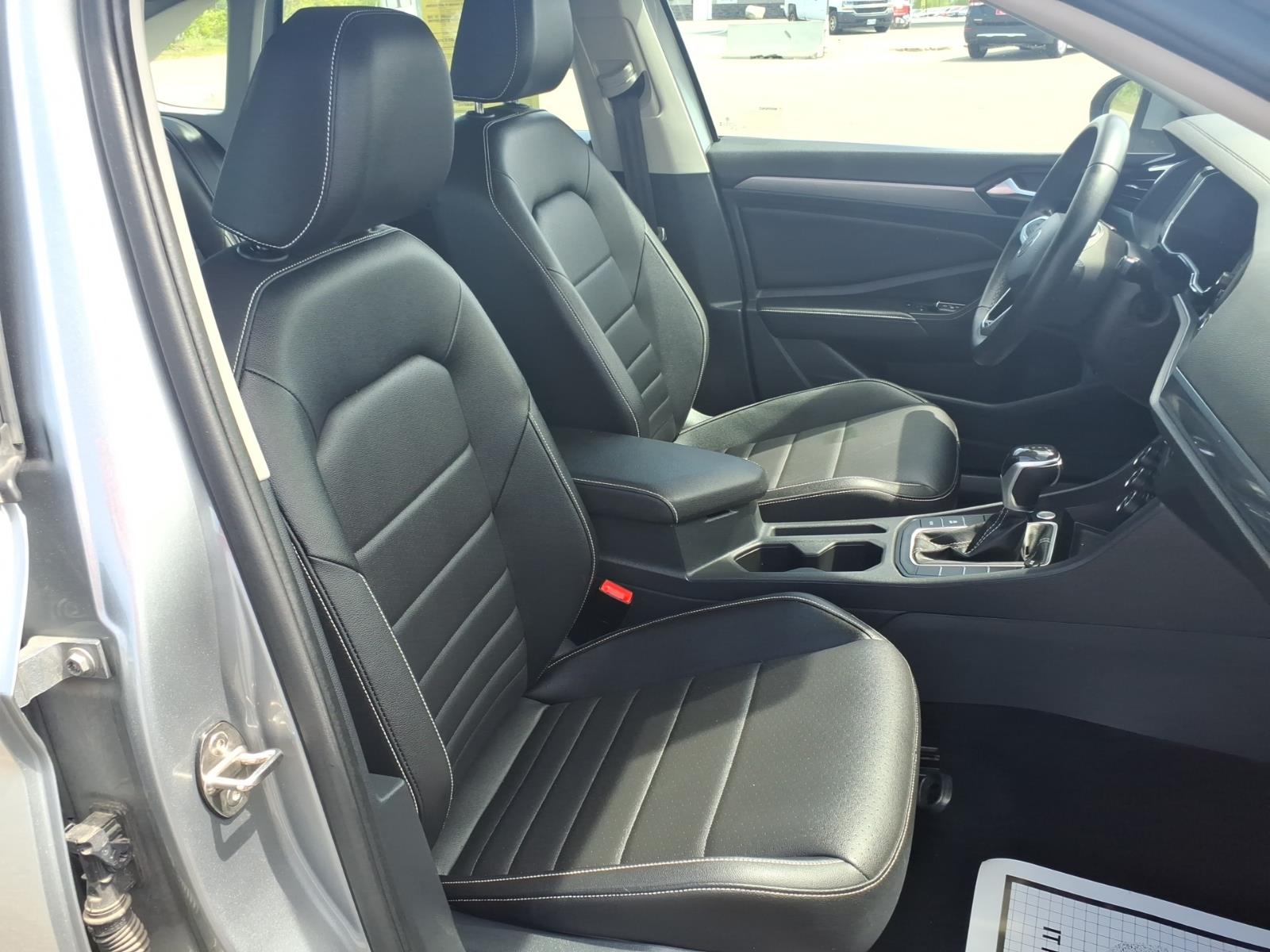 used 2024 Volkswagen Jetta car, priced at $22,337