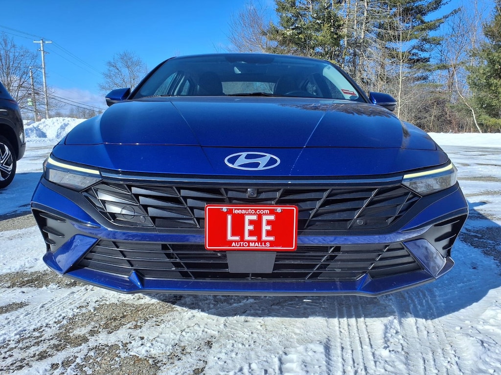 Used 2024 Hyundai Elantra Limited Sedan