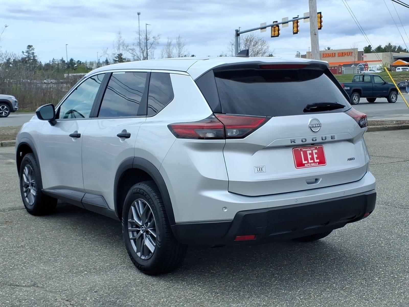 used 2024 Nissan Rogue car, priced at $22,426
