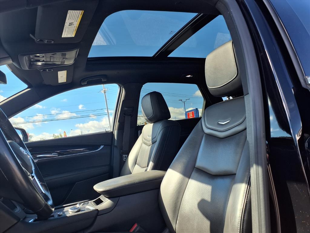 used 2023 Cadillac XT5 car, priced at $28,555