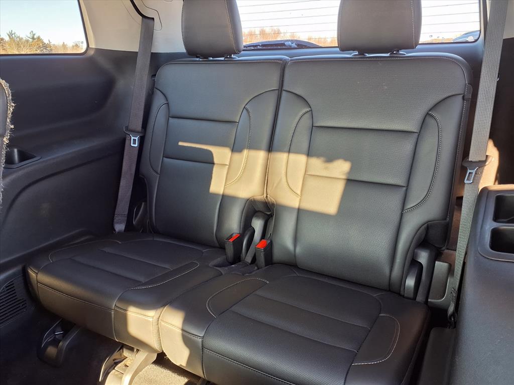 used 2021 GMC Acadia car, priced at $25,555