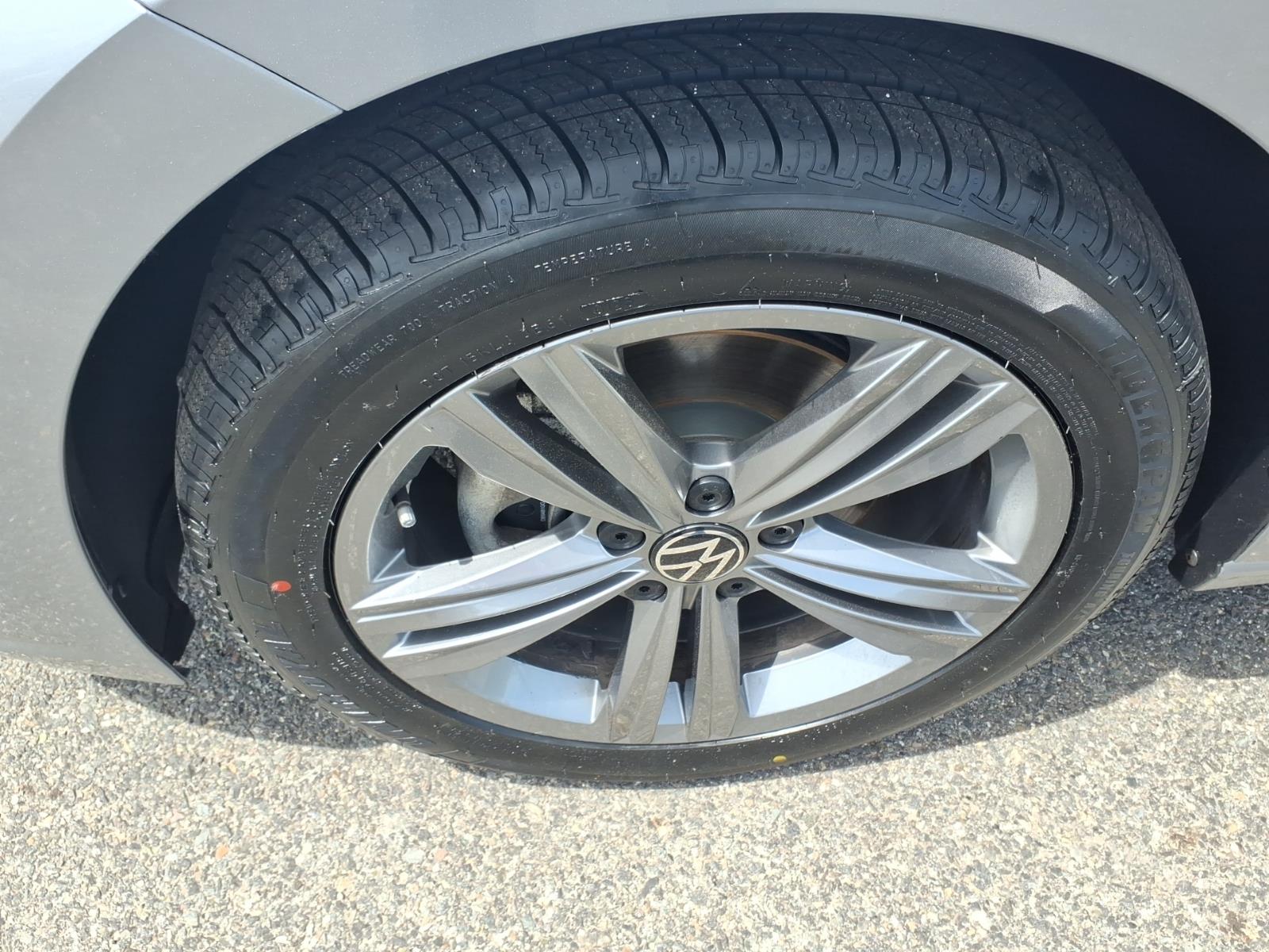 used 2024 Volkswagen Jetta car, priced at $22,337