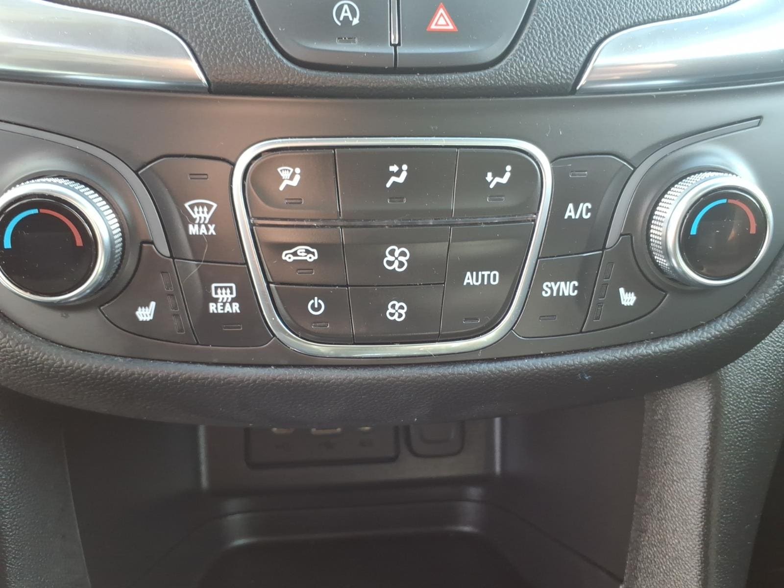 used 2024 Chevrolet Equinox car, priced at $24,648