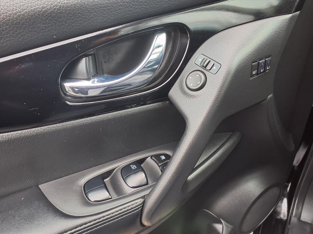 used 2022 Nissan Rogue Sport car, priced at $22,777