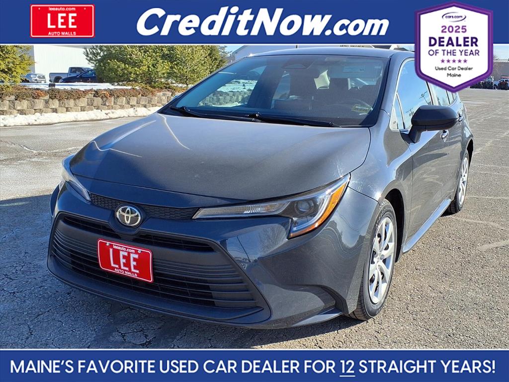 2023 Toyota Corolla LE's photo
