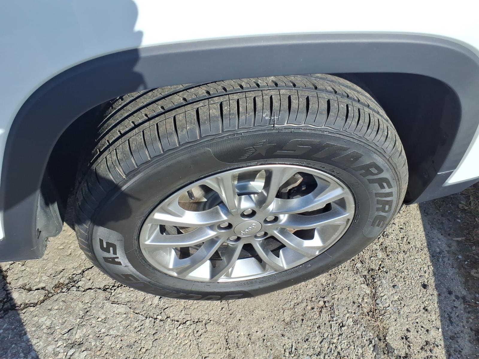 used 2021 Jeep Cherokee car, priced at $20,537