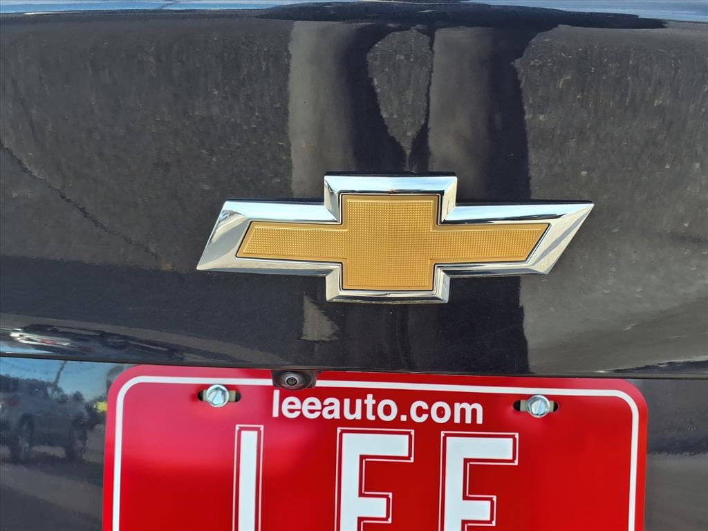 used 2023 Chevrolet Malibu car, priced at $18,999