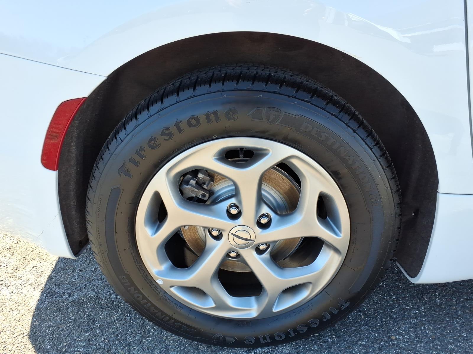 used 2023 Chrysler Pacifica car, priced at $29,333