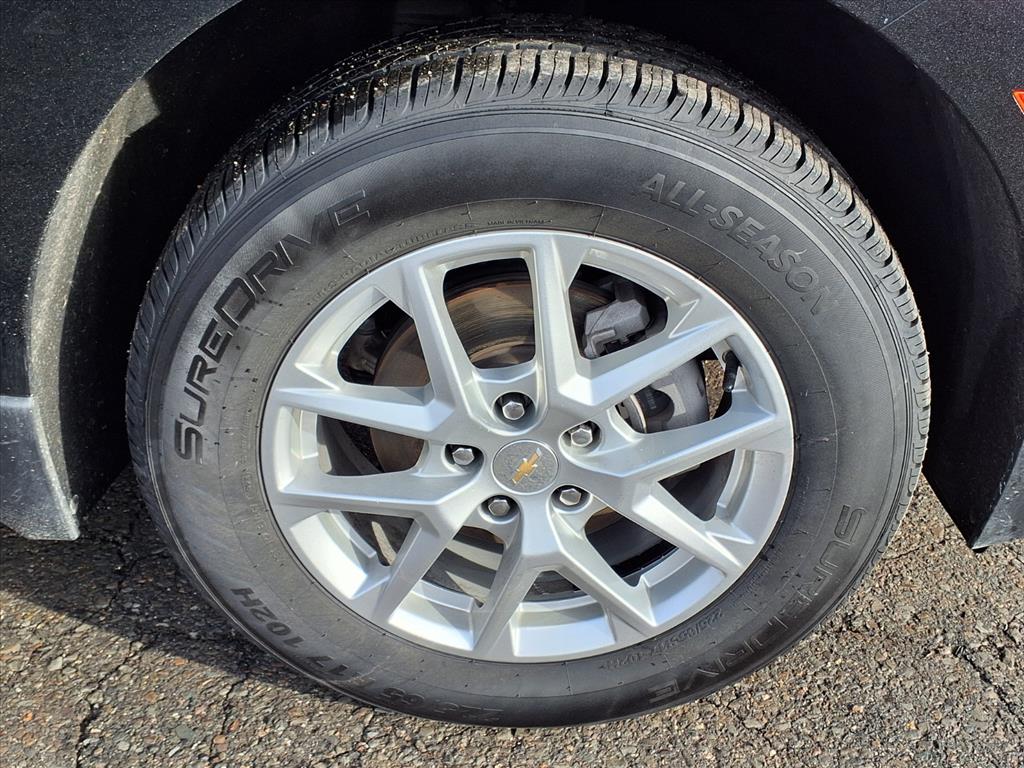 used 2024 Chevrolet Equinox car, priced at $23,555