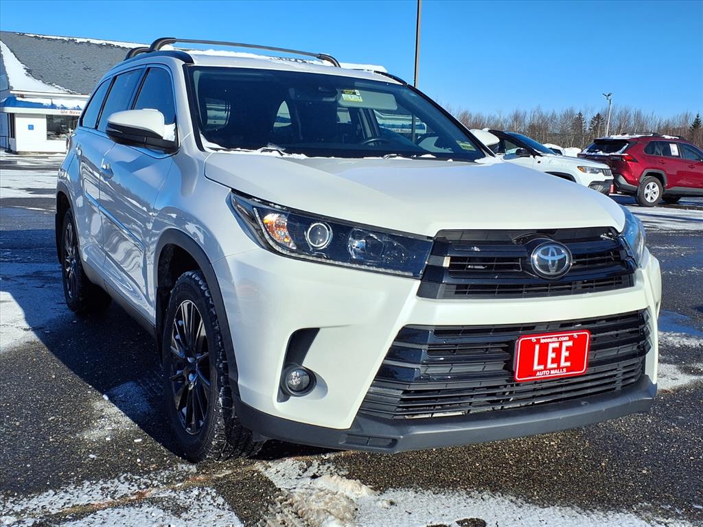 used 2019 Toyota Highlander car, priced at $28,888