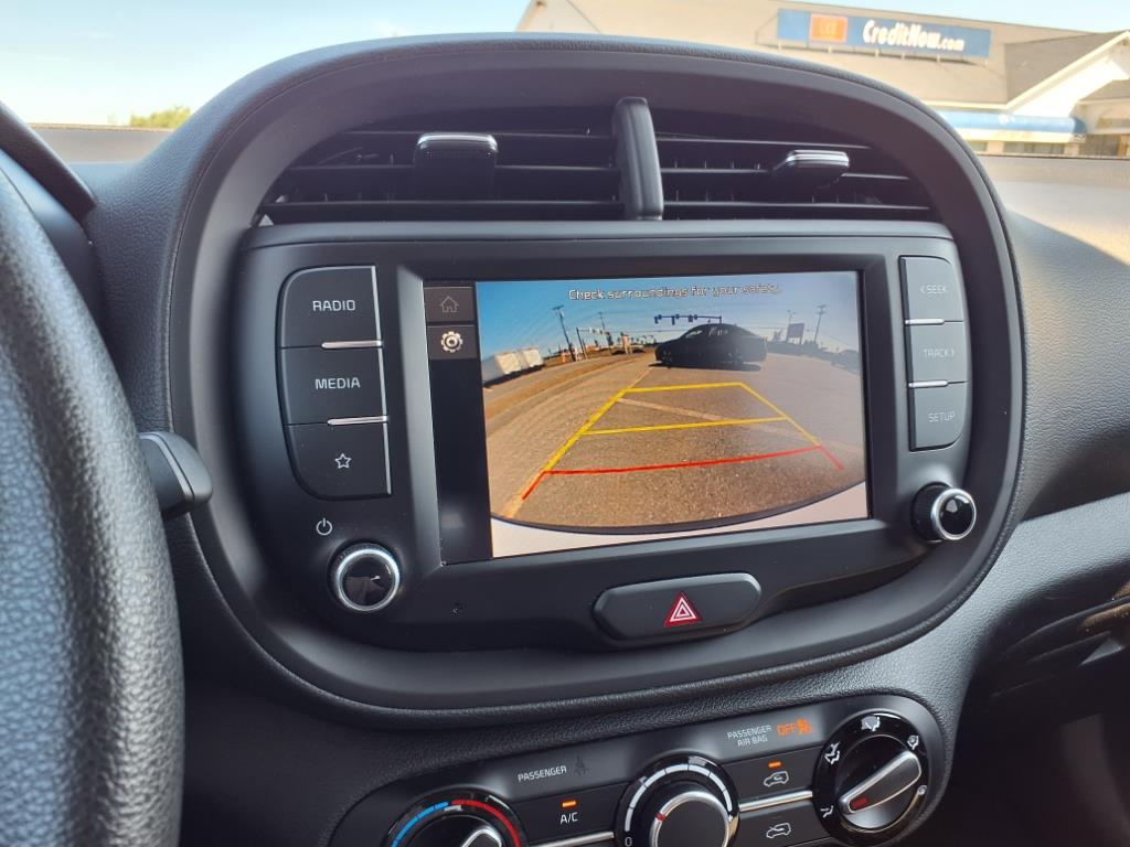 2023 Kia Soul LX photo 6
