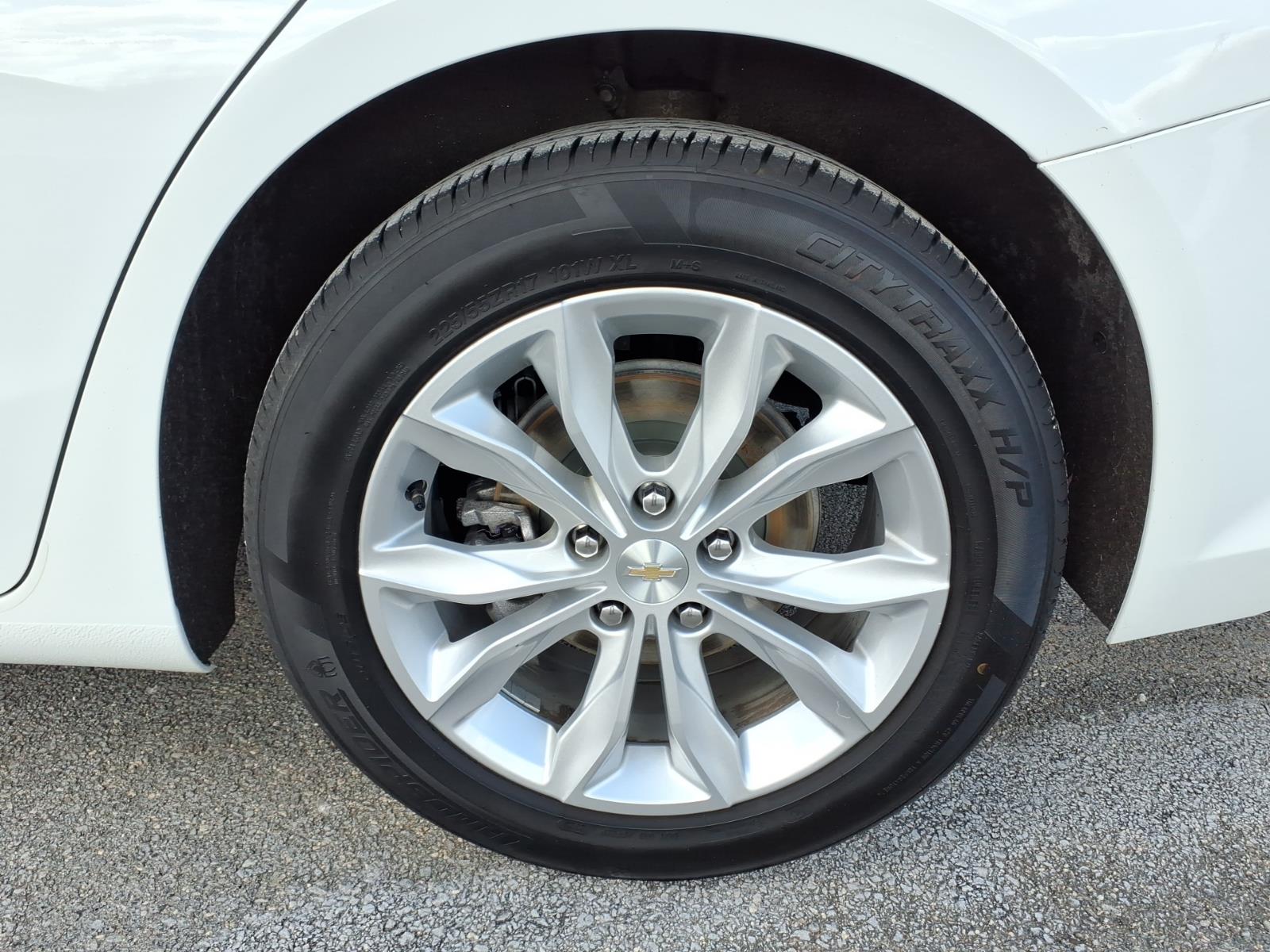 used 2024 Chevrolet Malibu car, priced at $21,333