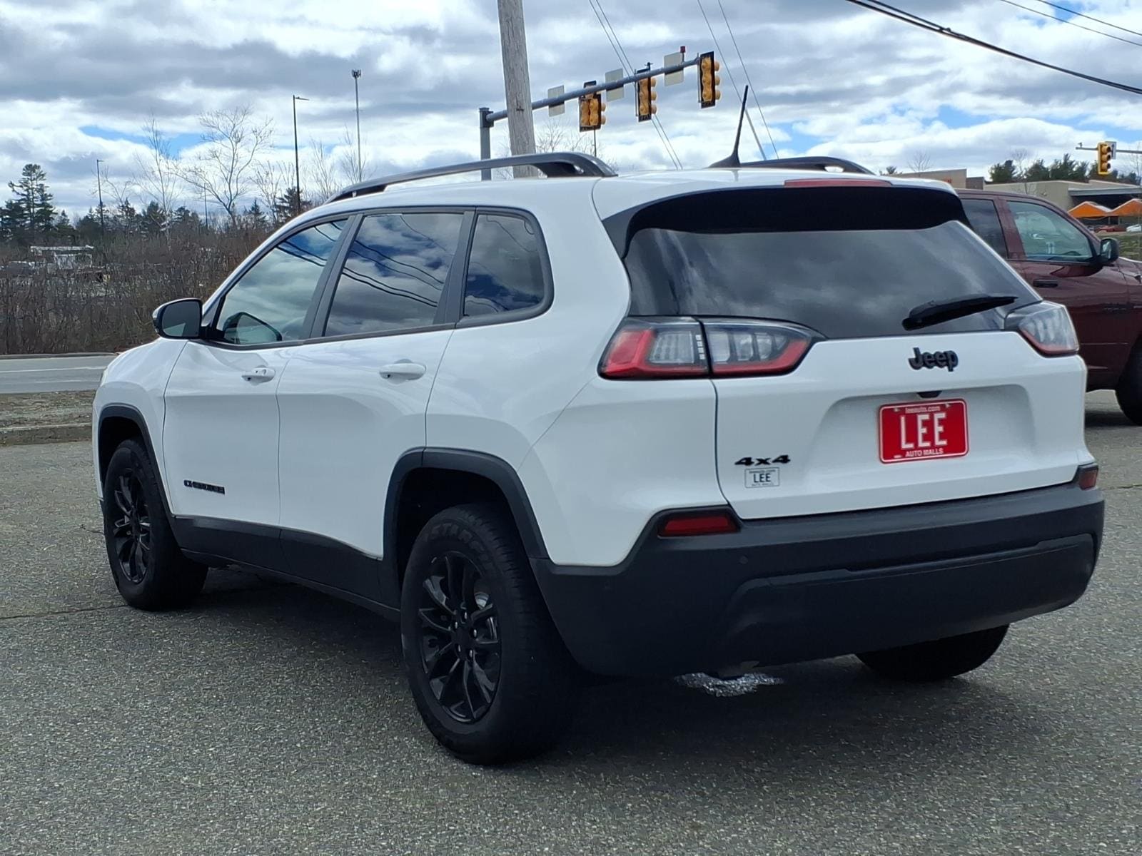 used 2023 Jeep Cherokee car, priced at $25,426