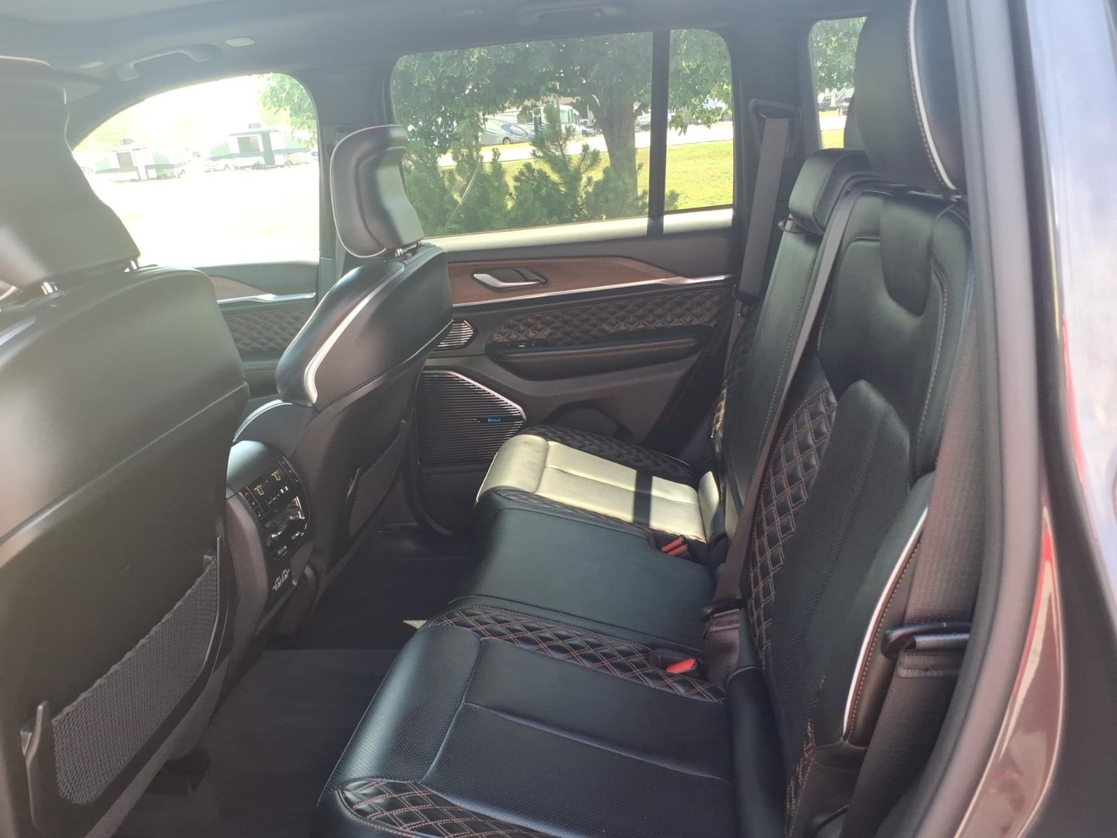 2022 Jeep Grand Cherokee Summit - Photo 15