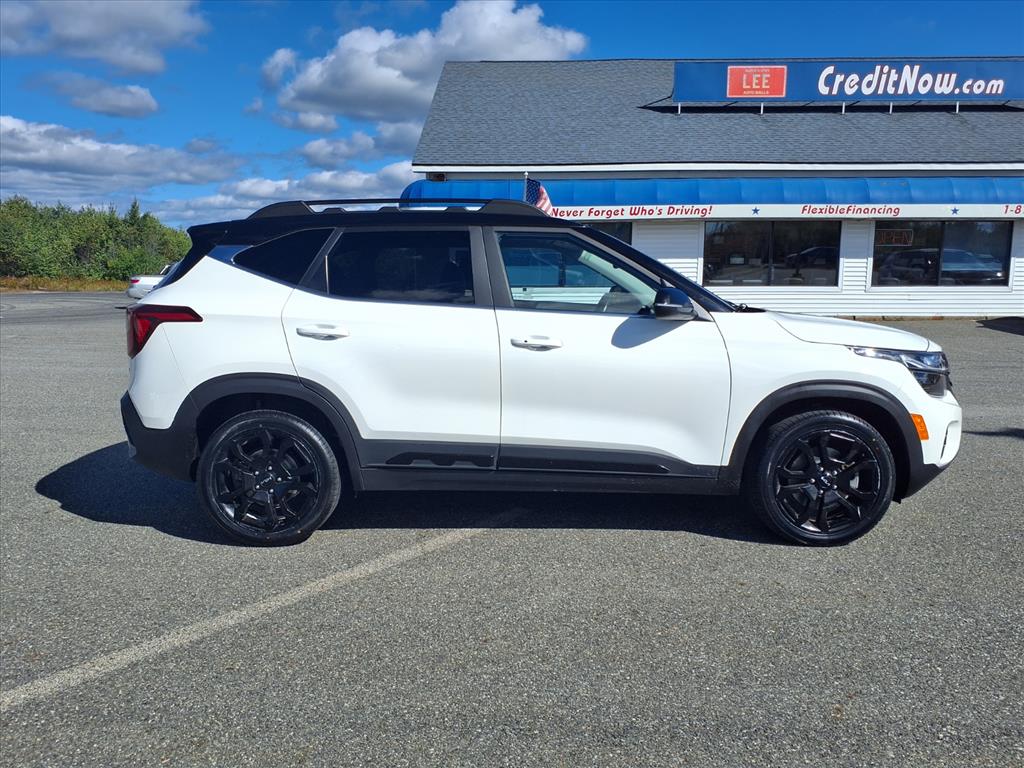 2024 Kia Seltos X-Line photo 2