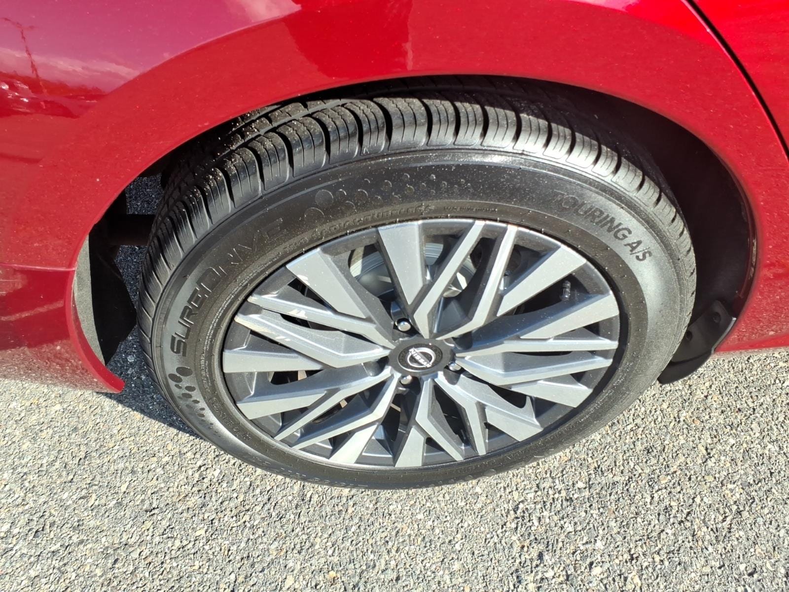 Used 2024 Scarlet Nissan 2.5 SV image 11