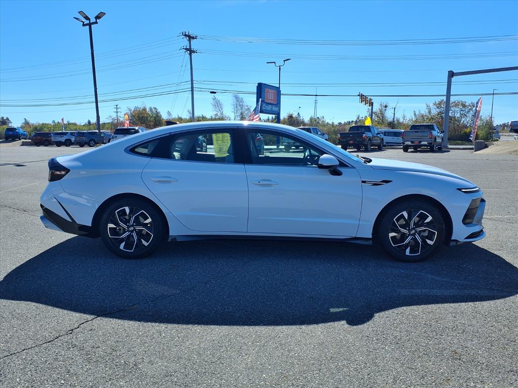2024 Hyundai Sonata SEL photo 4