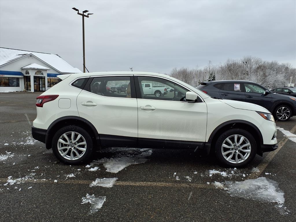 2020 Nissan Rogue Sport S photo 4