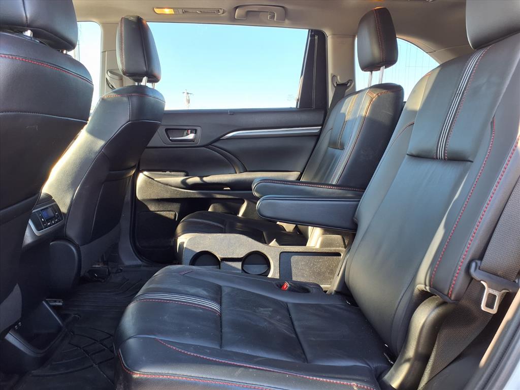 used 2019 Toyota Highlander car, priced at $28,888