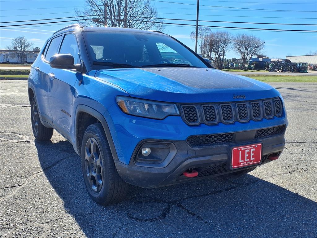 2023 Jeep Compass Trailhawk photo 2