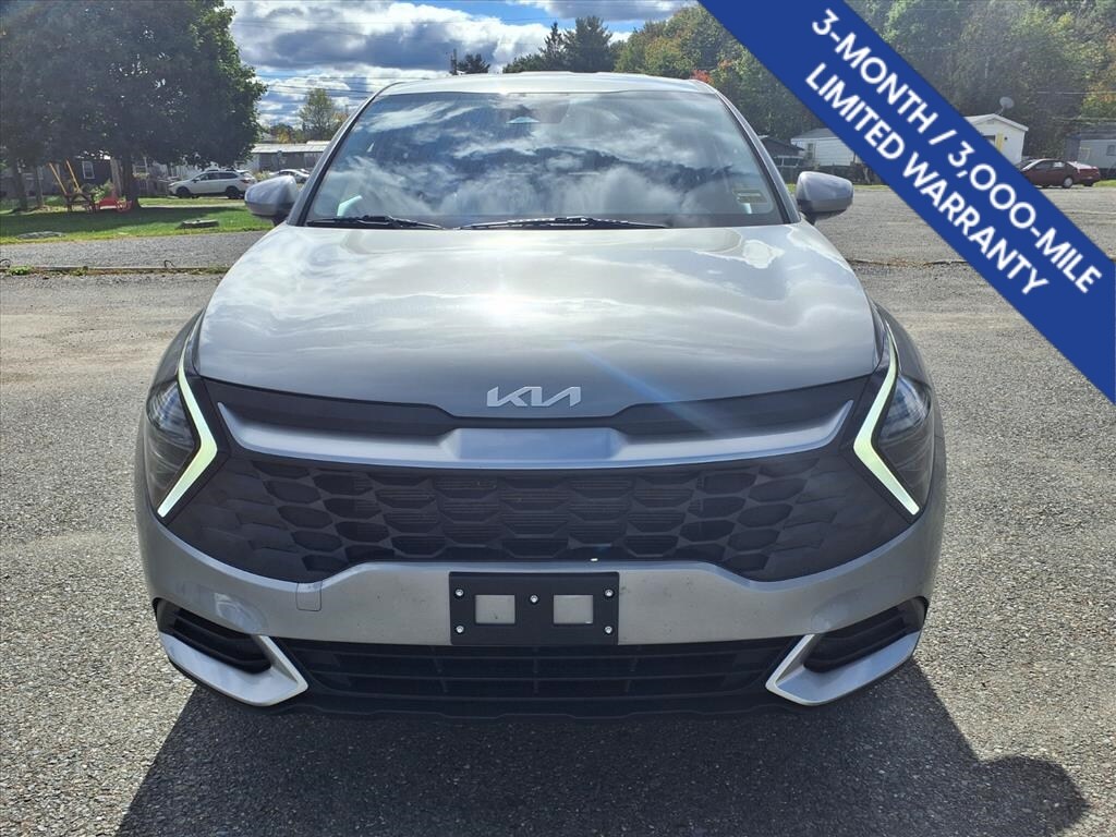 2024 Kia Sportage LX photo 2
