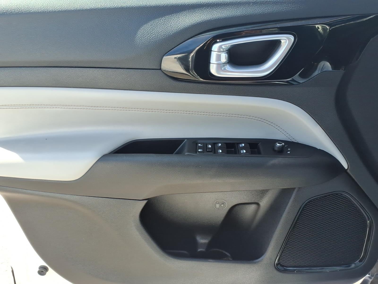 2025 Jeep Compass Limited - Photo 24
