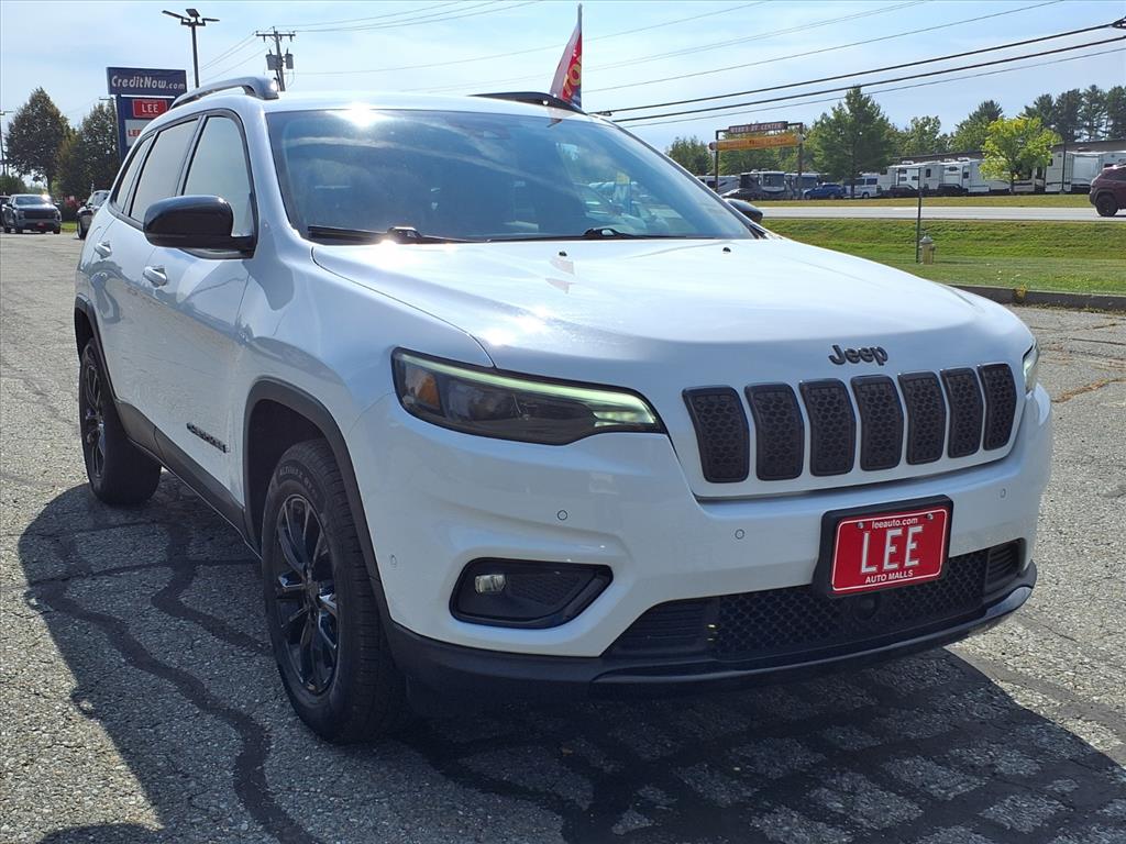 2023 Jeep Cherokee Altitude photo 2