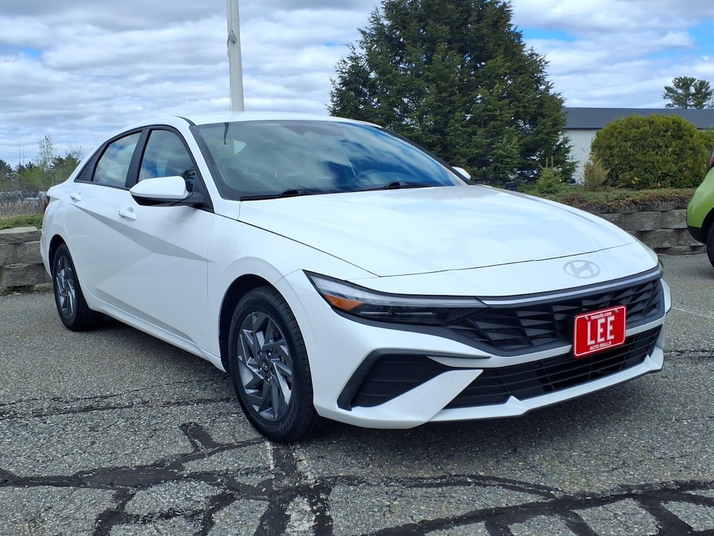 Used 2024 Hyundai Elantra SEL Sedan