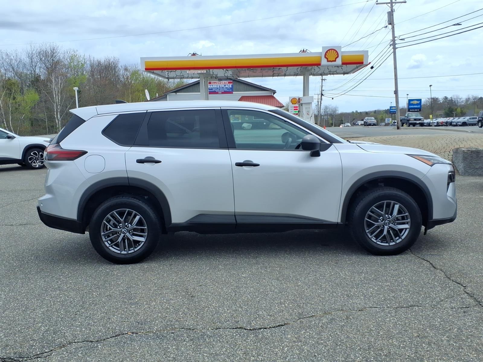 used 2024 Nissan Rogue car, priced at $22,426