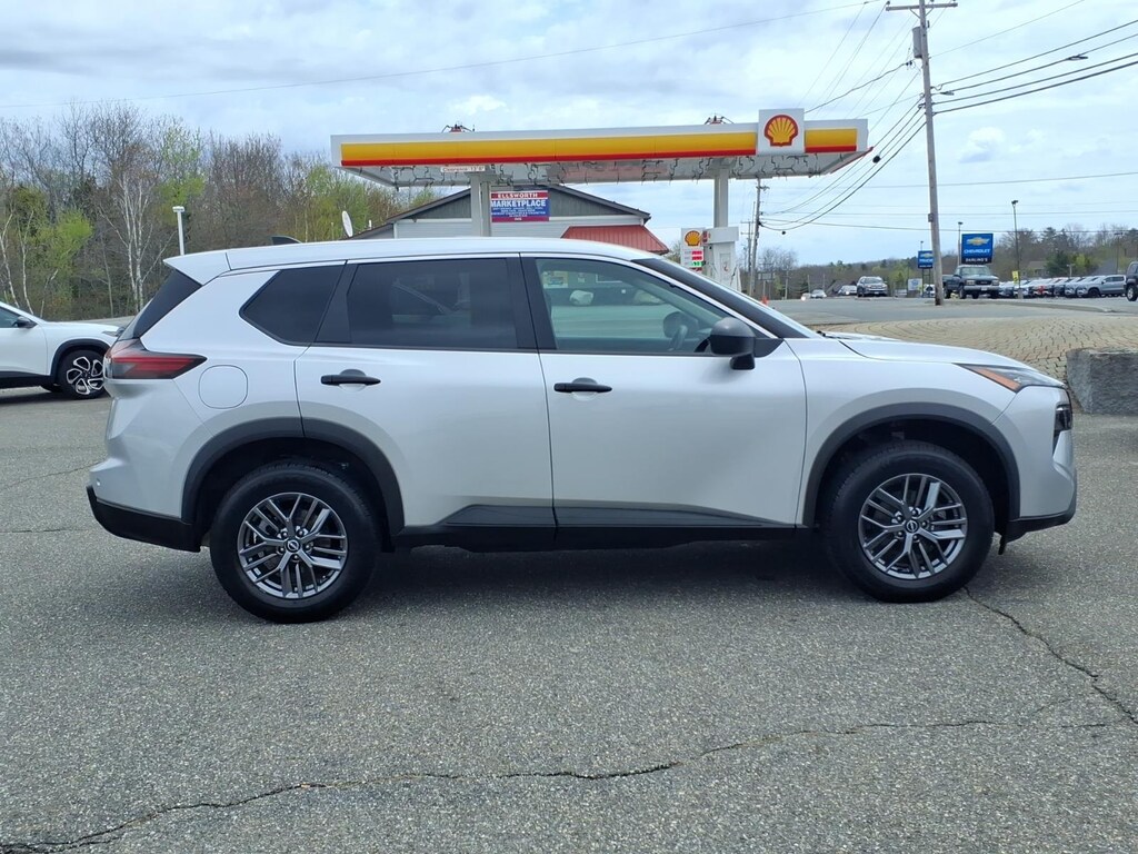 Used 2024 Nissan Rogue S SUV