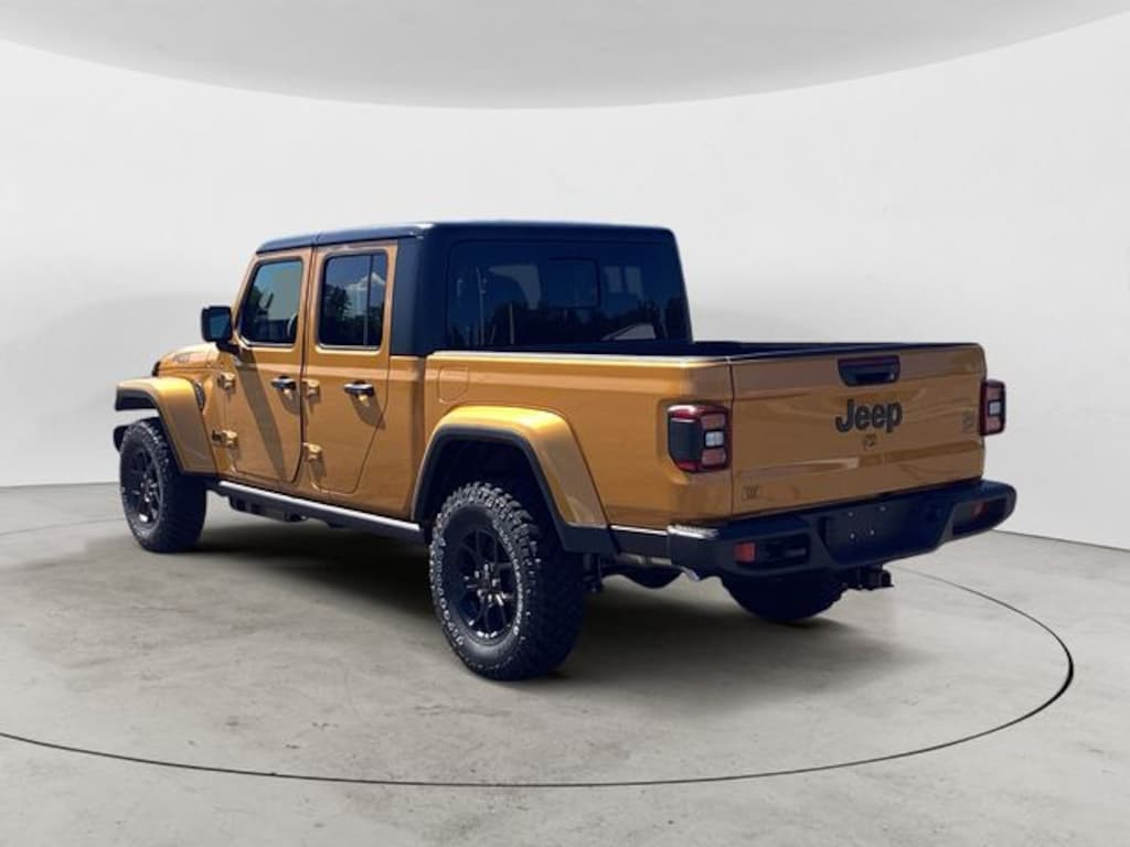 New 2026 Jeep Gladiator WILLYS 4X4 Pickup