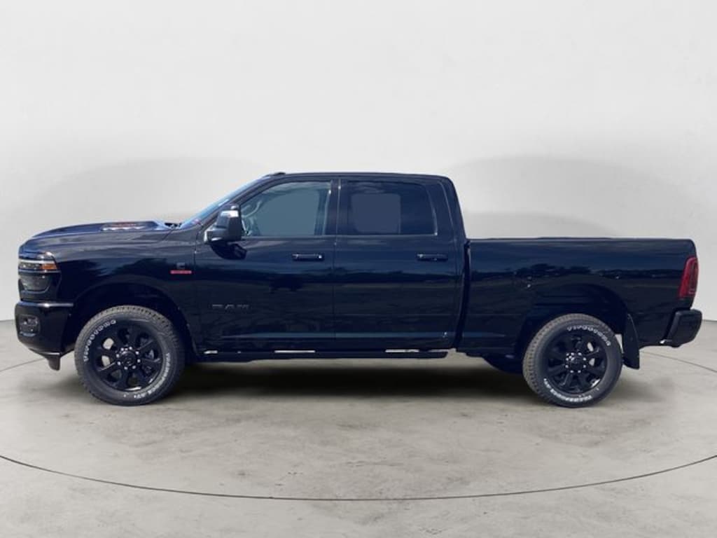 New 2026 Ram 2500 LARAMIE CREW CAB 4X4 6'4 BOX Pickup