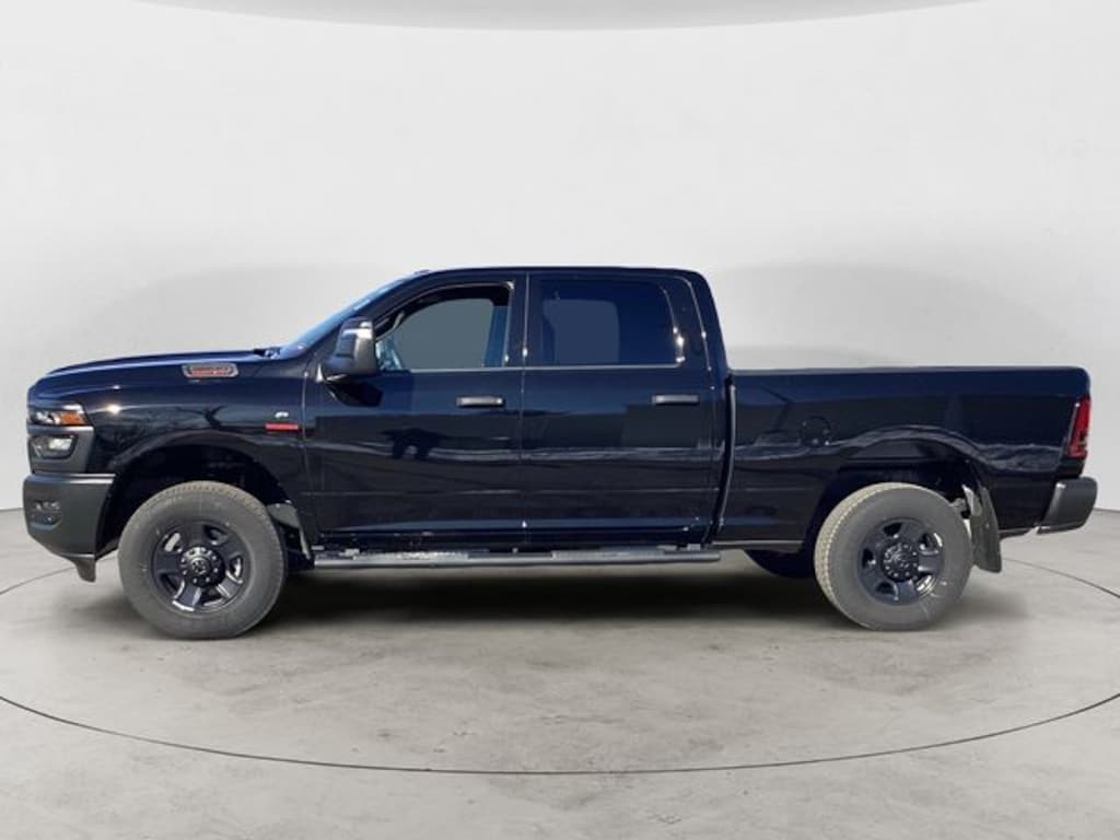 New 2026 Ram 3500 TRADESMAN CREW CAB 4X4 6'4 BOX Pickup