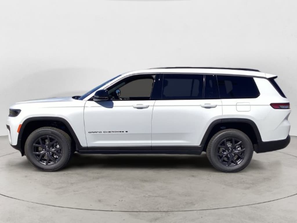 New 2027 Jeep Grand Cherokee L LAREDO ALTITUDE 4X4 Sport Utility