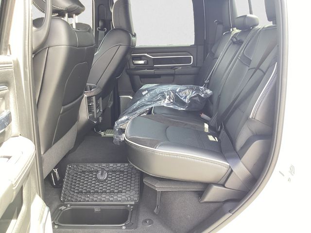 2026 RAM 3500 Laramie - Photo 14