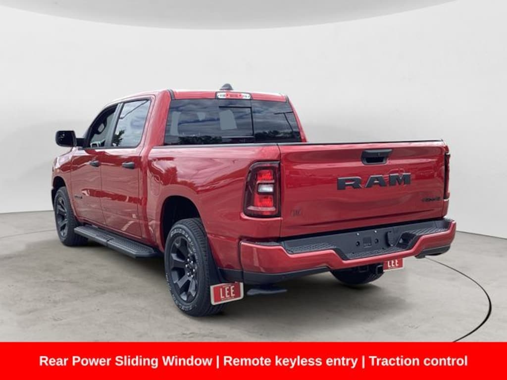 New 2026 Ram 1500 EXPRESS CREW CAB 4X4 5'7 BOX Pickup