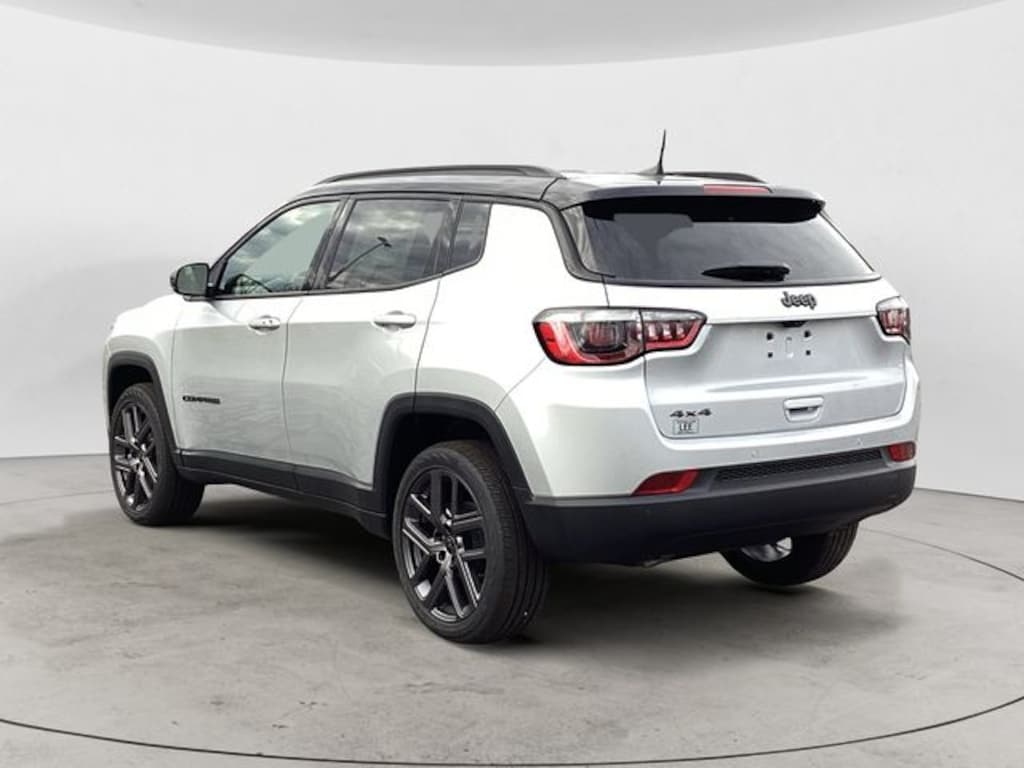 New 2026 Jeep Compass LIMITED ALTITUDE 4X4 Sport Utility