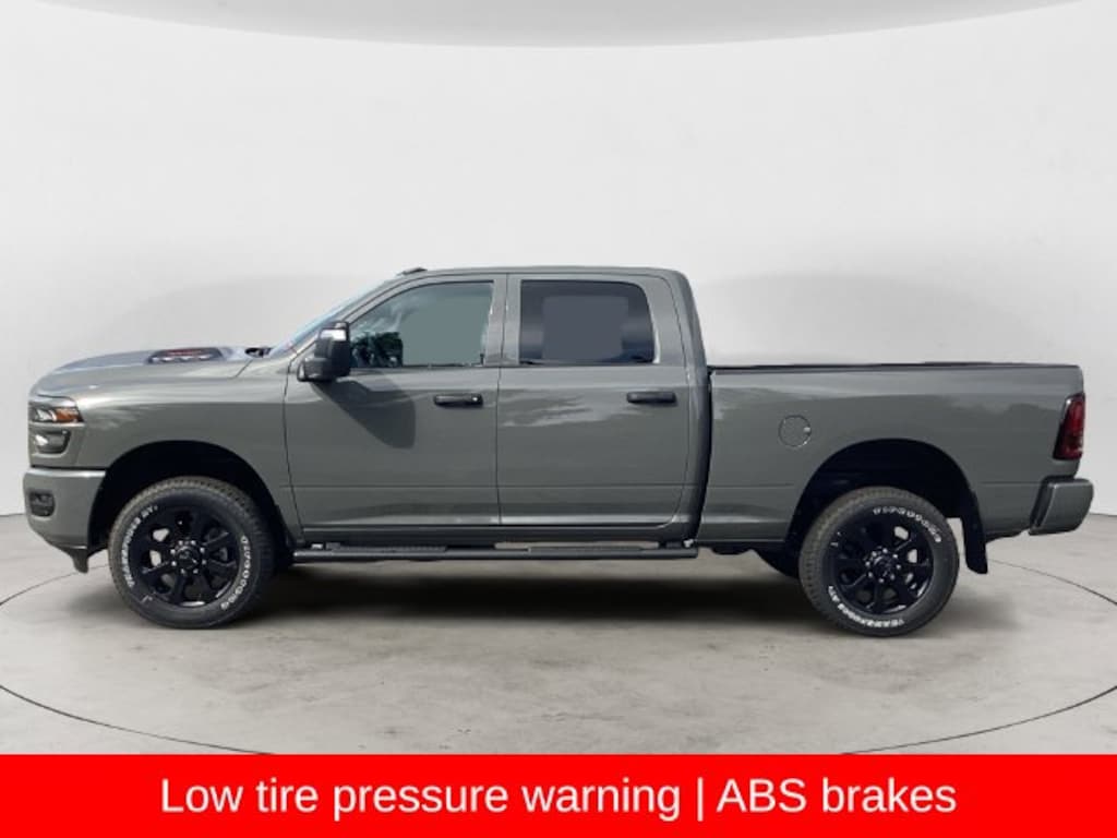New 2026 Ram 2500 BLACK EXPRESS CREW CAB 4X4 6'4 BOX Pickup