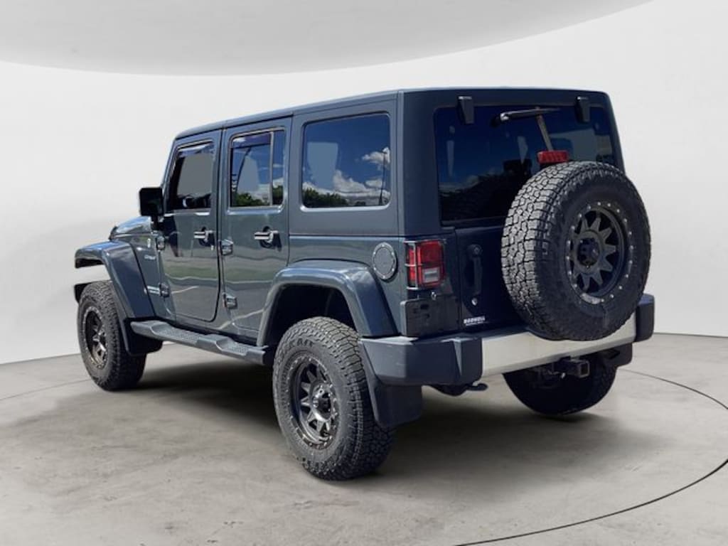 Used 2017 Jeep Wrangler Unlimited Sahara SUV